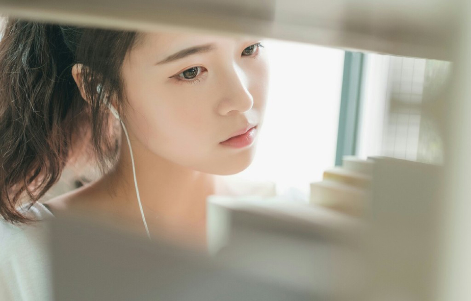 “呃~”